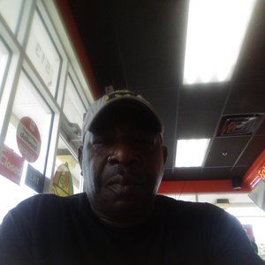 Meet your Posher, Gregory